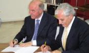 La firma dell'accordo