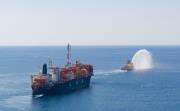 Olt viene rimorchiato verso Genova