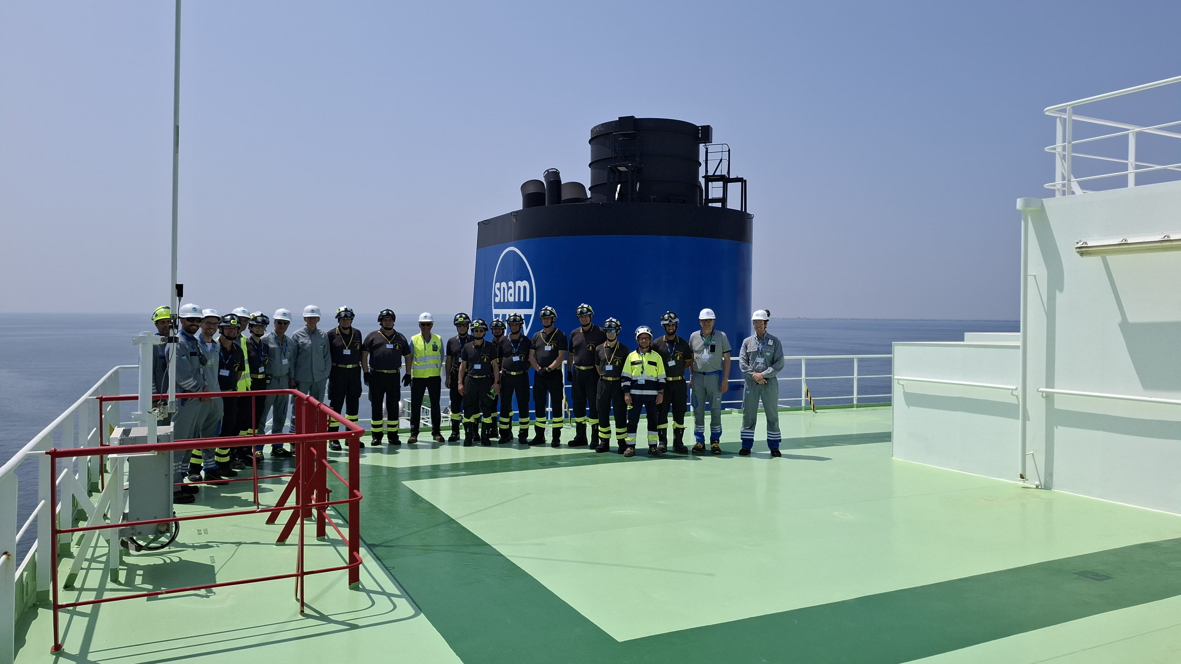 Gnl Ravenna, vertice dei Vvf a bordo per lo scarico della Quest Kirishima