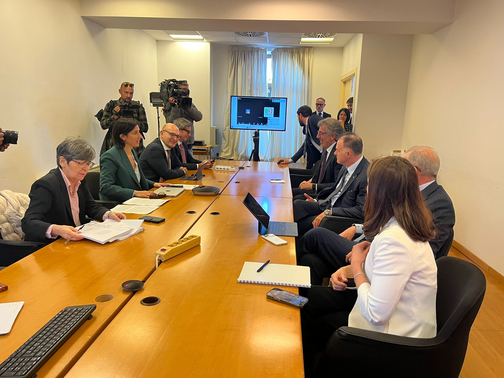 Confindustria, 3 ore di incontro Orsini-Schlein