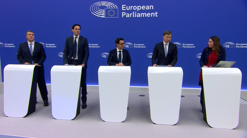 Auto, il pacchetto UE: biocarburanti anche dopo il 2035