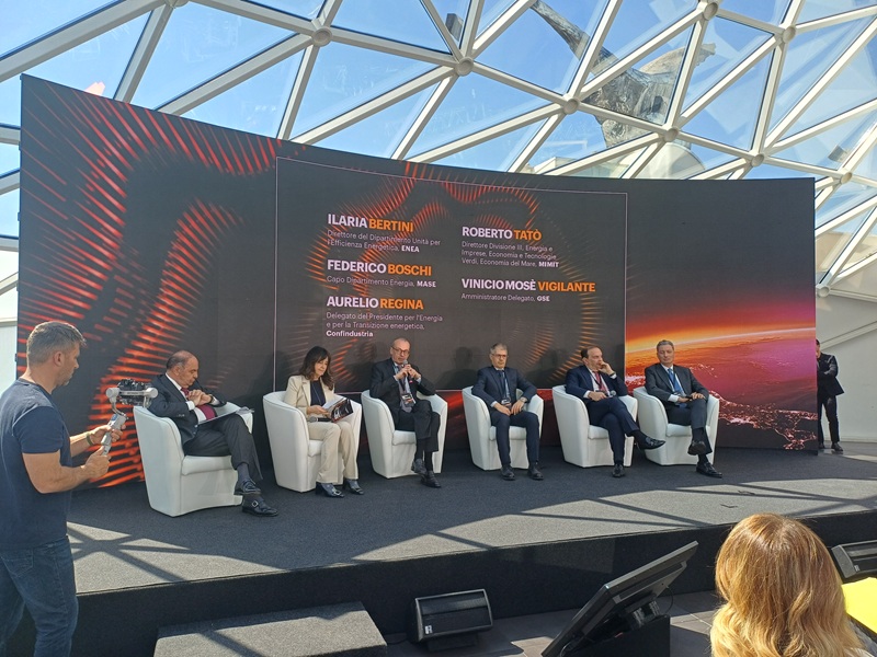 Il governo Meloni frena le rinnovabili? Lo scontro Mase-Confindustria